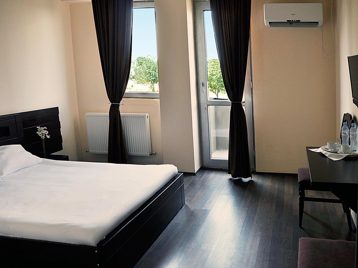 Grand Hotel Tiflis Exterior foto