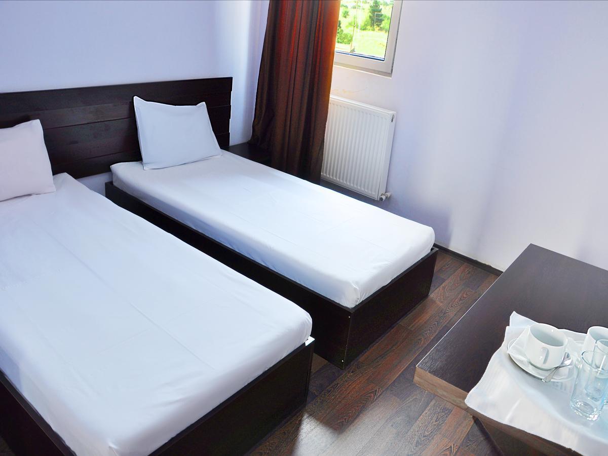 Grand Hotel Tiflis Exterior foto